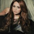Miley-Cyrus_COM_Can_tBeTamed_Photoshoot_02