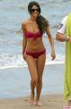 selena-gomez-beautiful-figure-bikini-hawaii